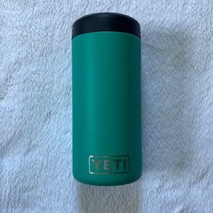 Yeti Skinny Can Colster